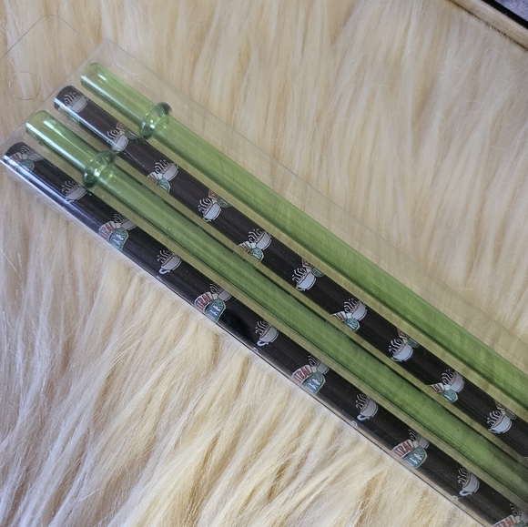 FRIENDS Central Perk Reusable Plastic Staws Set of 4 - Picture 5 of 6